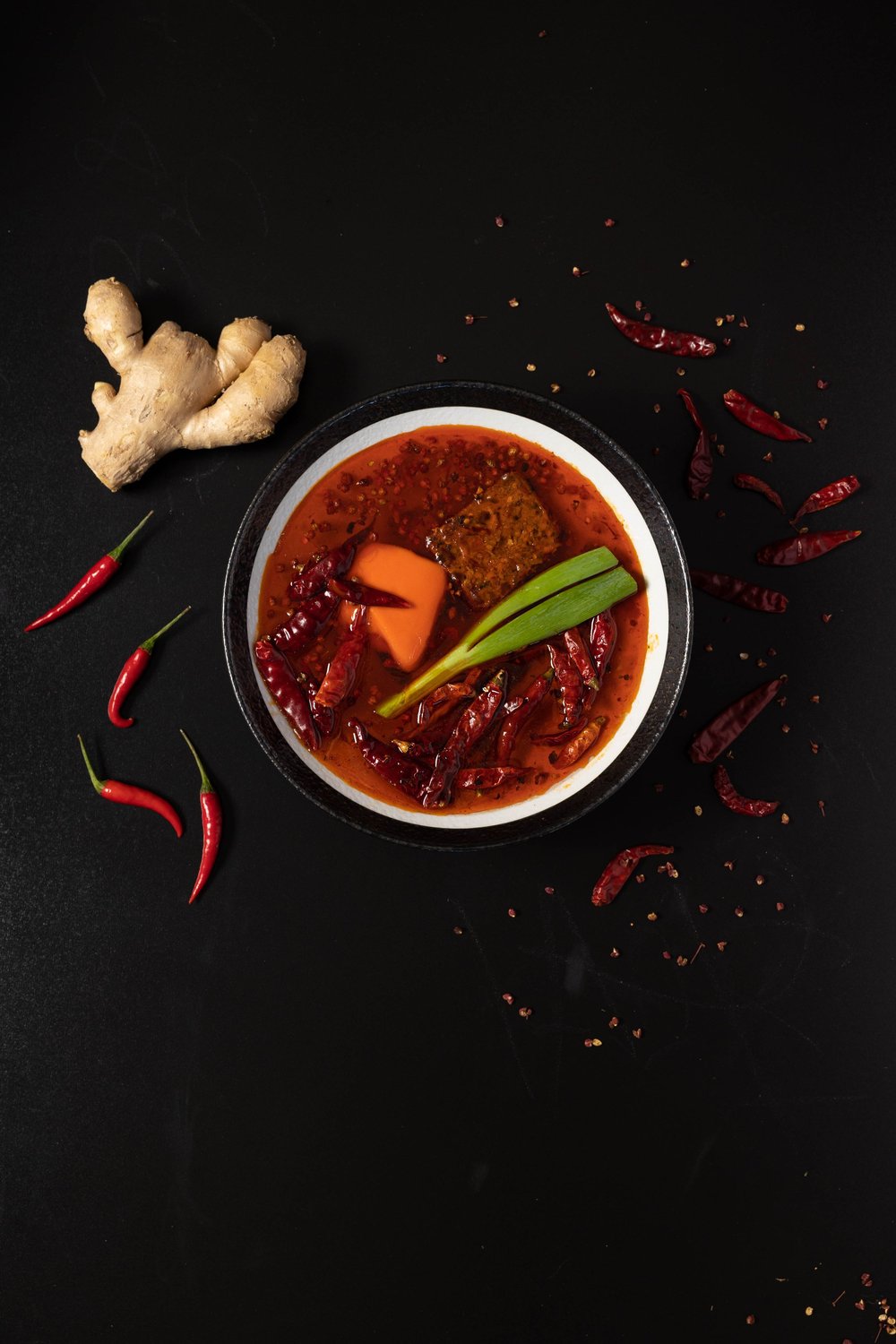 Ein Glas Scotch auf Eis